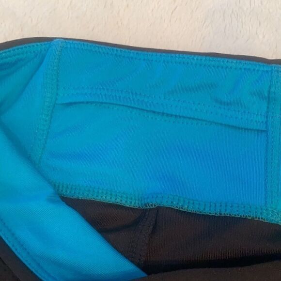 Body Corp Capri leggings  - Picture 4 of 5